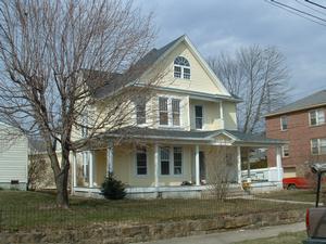 900 Highland Ave 1 BR - $425