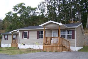 213 Post Rd. 3 BR Twonhouses $695